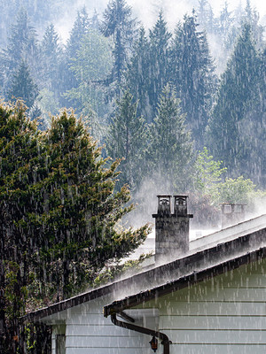 Häuser im Regen 