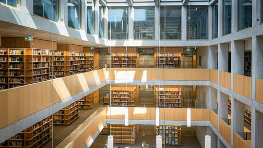 Eine Bibliothek von innen
