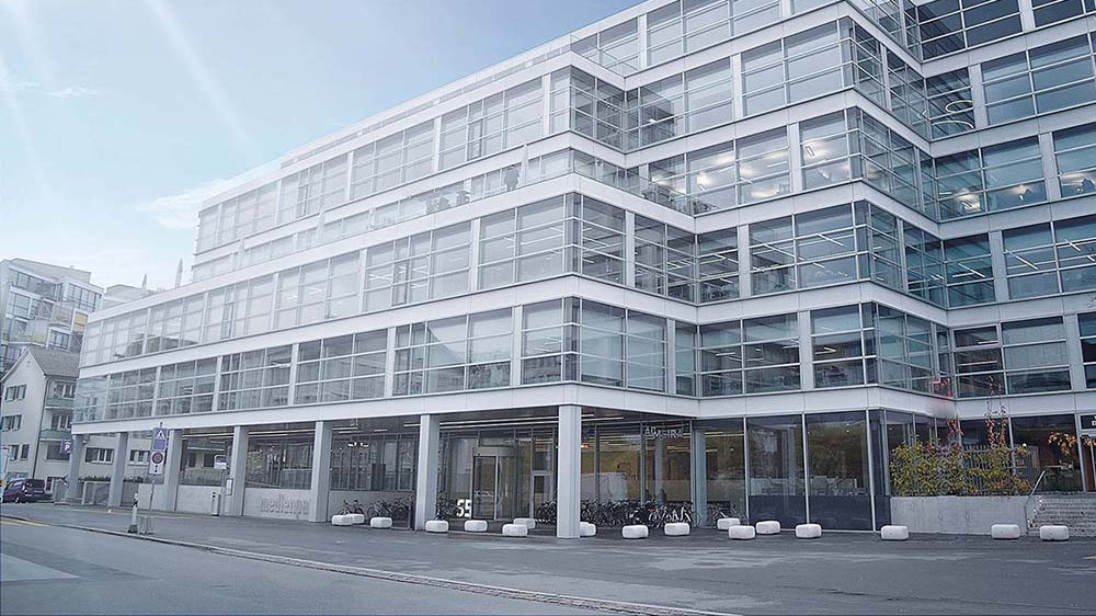 Un immeuble commercial moderne